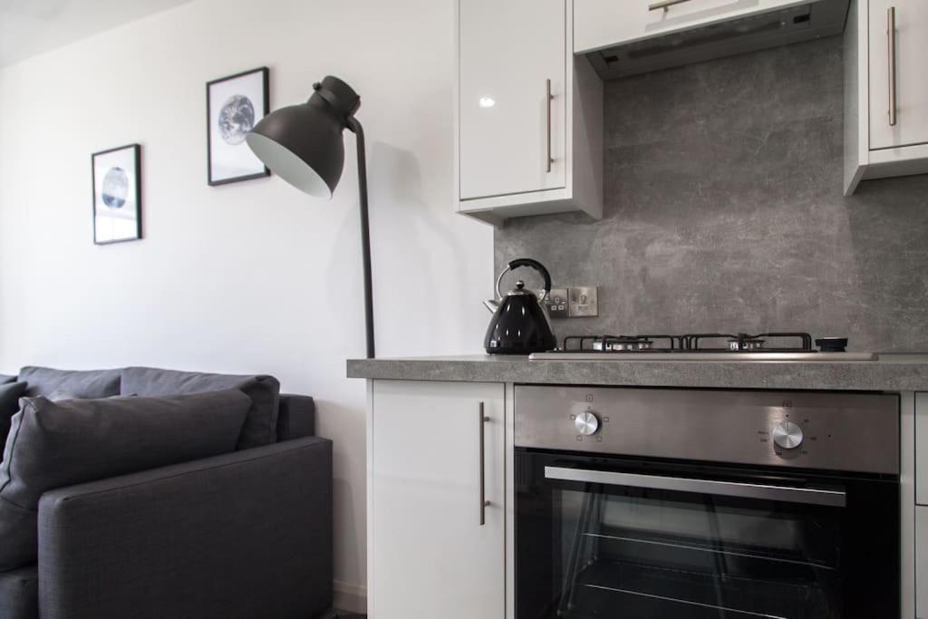 Stunning 2 Bed Apartment With Sea Views, เพนแซนซ์ ภายนอก รูปภาพ