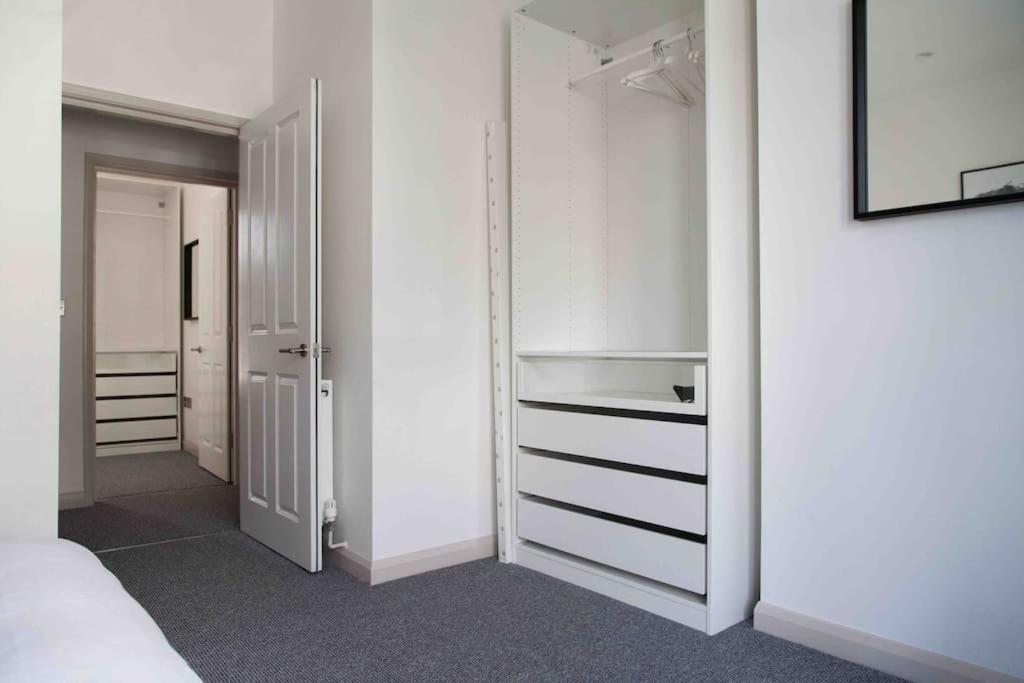 Stunning 2 Bed Apartment With Sea Views, เพนแซนซ์ ภายนอก รูปภาพ