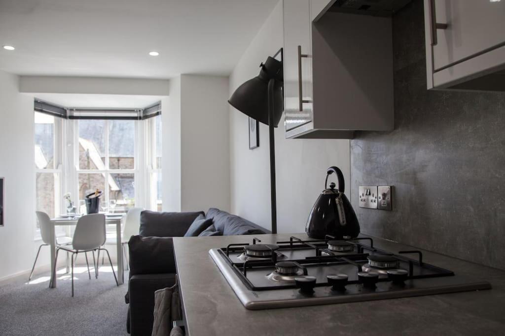 Stunning 2 Bed Apartment With Sea Views, เพนแซนซ์ ภายนอก รูปภาพ